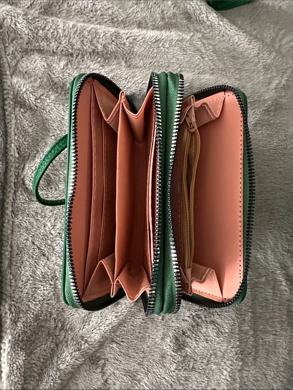 New Three Piece Green Tote, Crossbody & Wallet Set